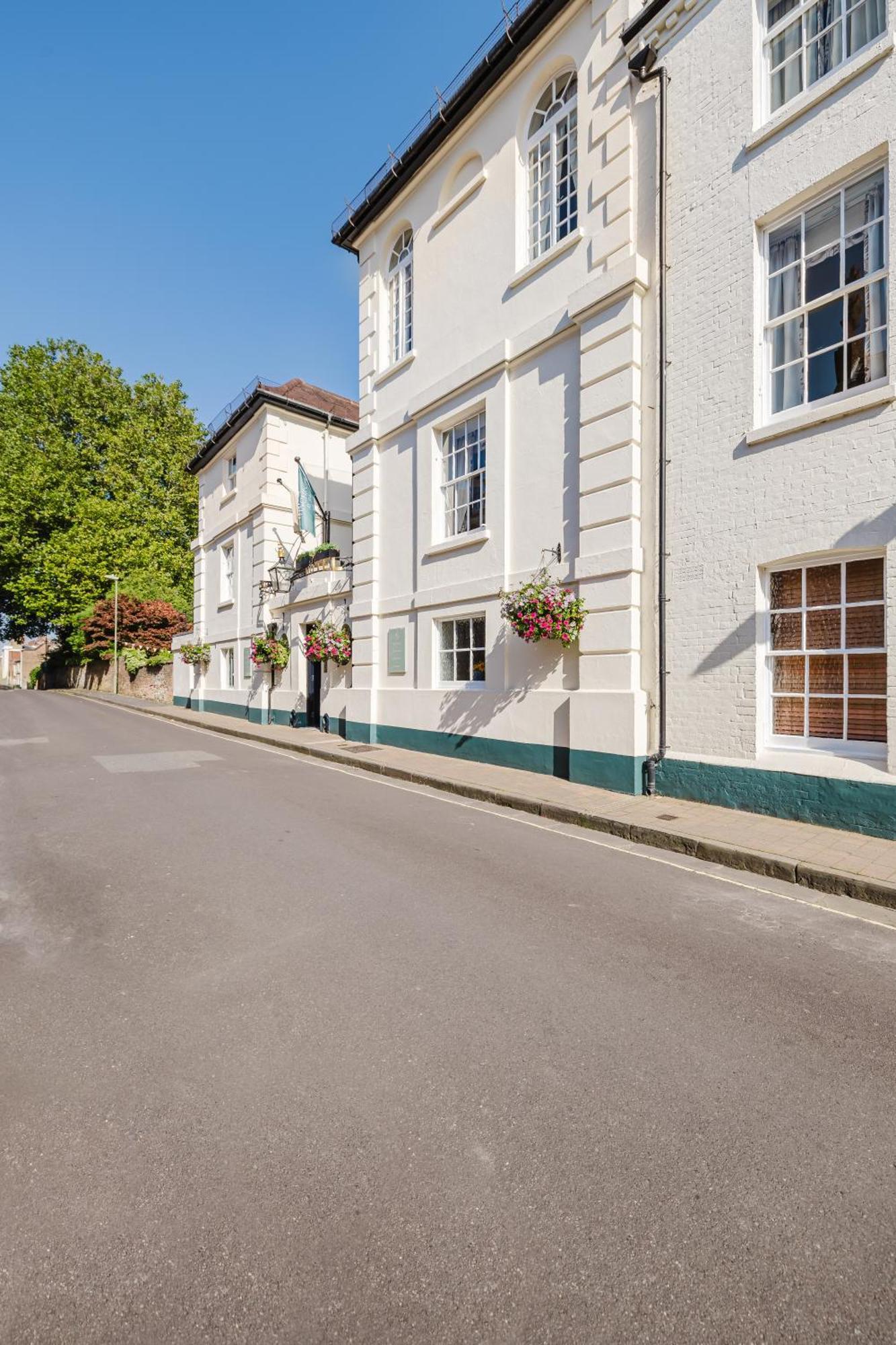 Winchester Royal Hotel Exterior foto